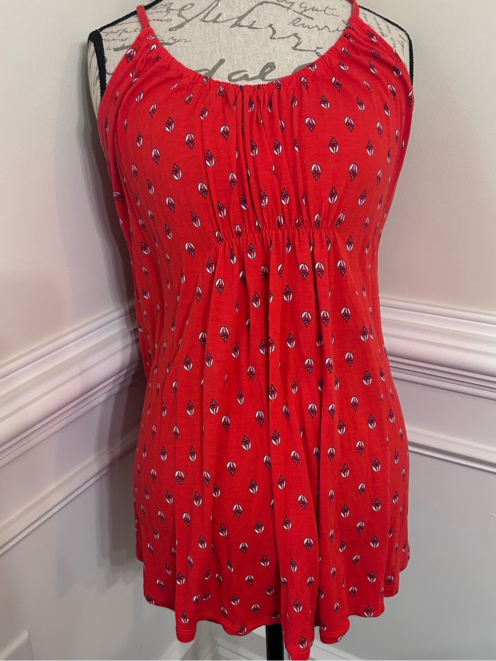 Old Navy Red Printed Women's Camisole Tank